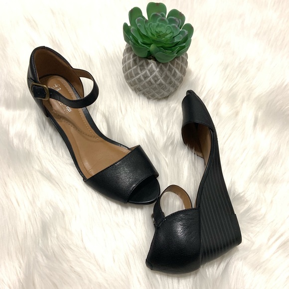 Clarks Shoes - Clarks soft cushion wedges sandals